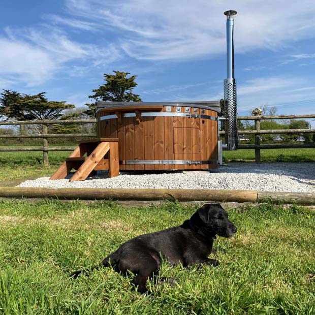 Customer's photo with a wood-fired hot tub that looks amazing from Gardenvity